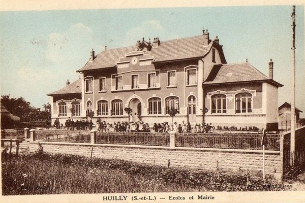 PRESENTATION DE LA COMMUNE Ecoles et mairie_1937